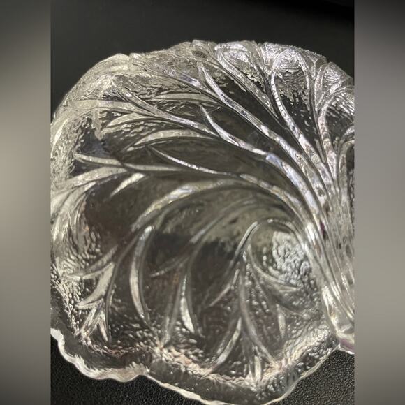 Vintage Indiana Glass Clear Pebble Leaf Nappy Bowl w/ Handle EUC‎ - Picture 6 of 7